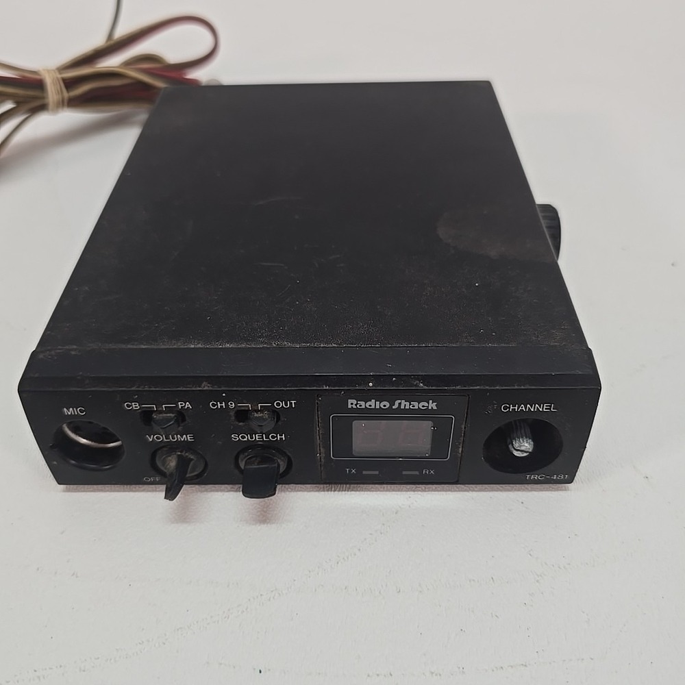 Radio Shack Radio 40 CH Citizens Band Radio CAT. NO 21-1550B - TRC-481 -‎ Black